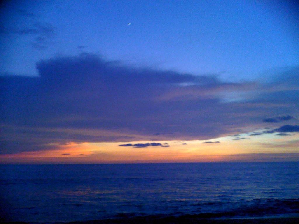 Ninnada Beach Hotel Marawila Quarto foto